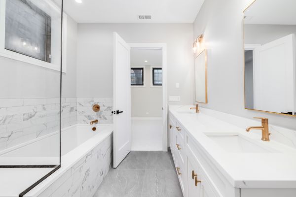 Cost of Bathroom Installation in Lenexa